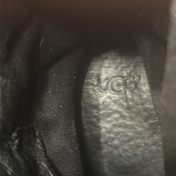 UGG Fletcher Black Leather Water-resistant Buckle Ankle Boots Women size 7 - Picture 14 of 16